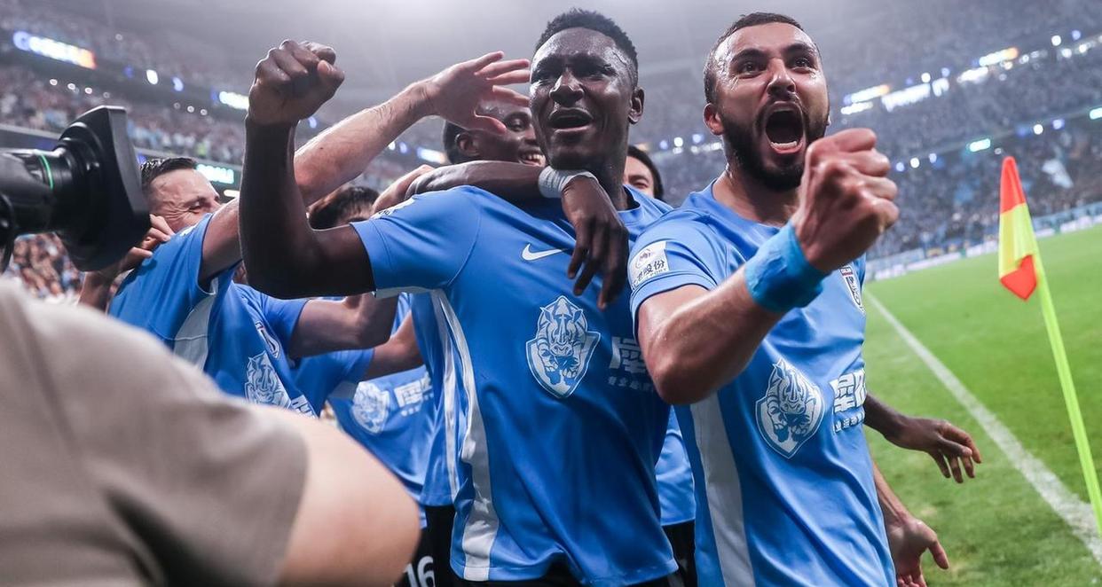 开云娱乐网站 -赛前突围战来临，巴塞罗那围绕中超战术微调，更衣室稳定，团队化学反应显著(巴塞罗那vs西班牙回放)